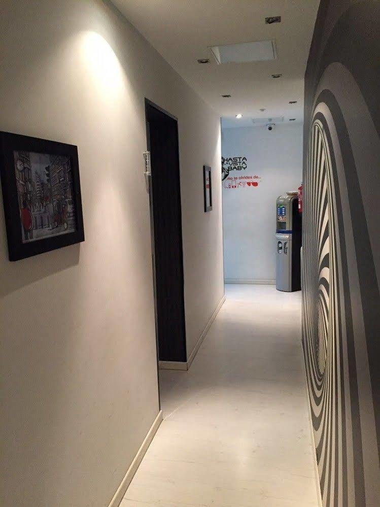 Hostal Jq Madrid 1 Exterior foto